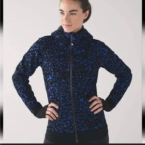 Lululemon Scuba Hoodie - size 6